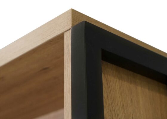 Mason in Monarca Bookcase upper corner detail